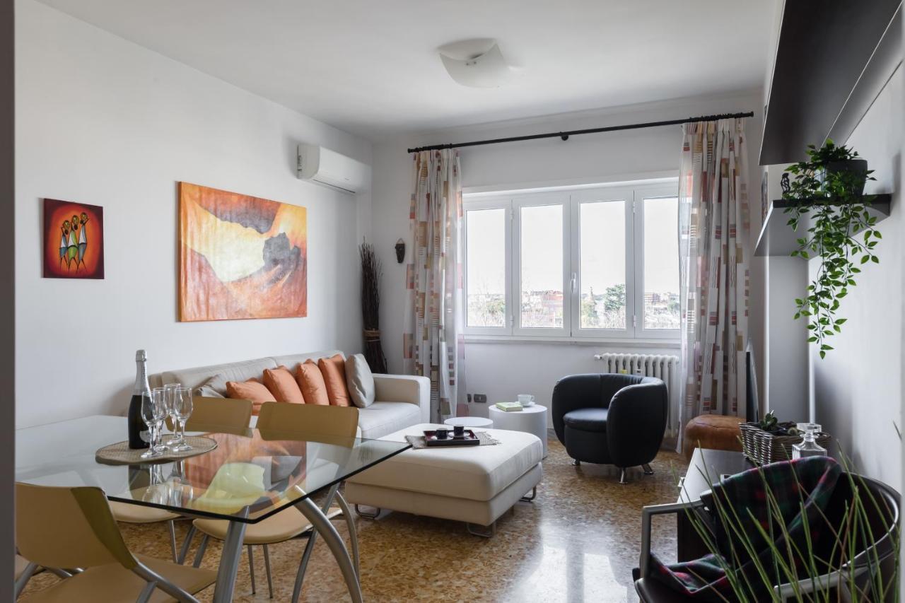 Amoretti Apartment, 6 Persone, 3 Camere, 2 Bagni, Balcone, Wi-Fi, Metro B Monti Tiburtini Rzym Zewnętrze zdjęcie